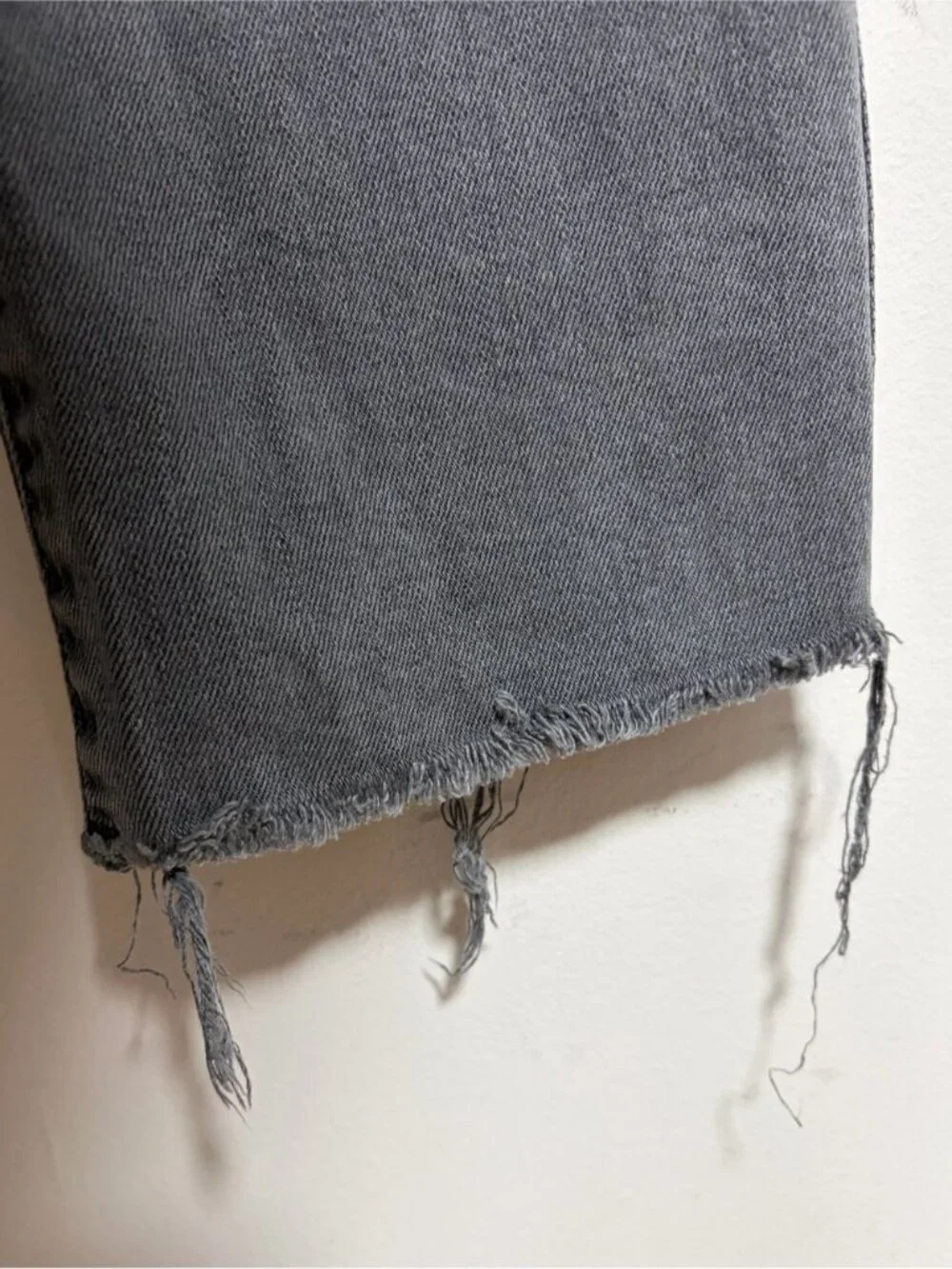 Good American Good Classic Raw Hem Cropped Straight Jeans Gray Size 4/27